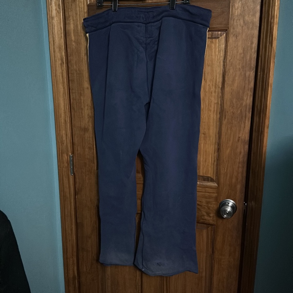 A&F sweatpants🙌🏻 - Picture 4 of 7